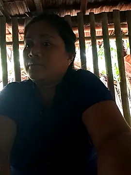 Snapshot of slutty_pinay12 chatting on October 25, 6:21 am slutty pinay12 online show from October 25, 6:21 am