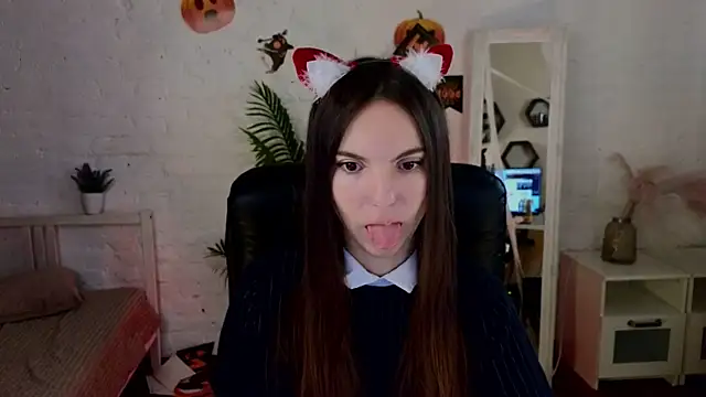 gracedonovan online show from October 24, 5:47 am