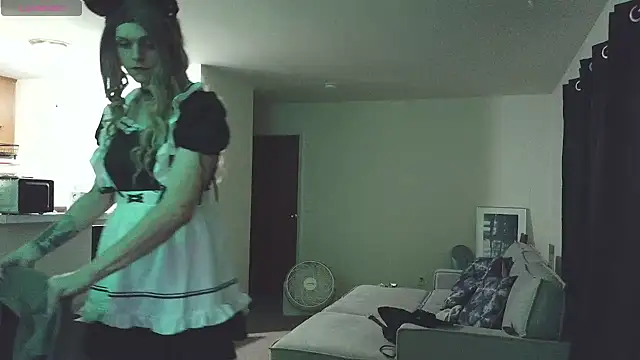 EnbyGamerChick online show from September 26, 1:25 am