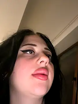 SexyNixy online show from October 27, 6:03 pm