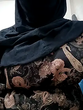 elif25 online show from October 19, 8:33 pm