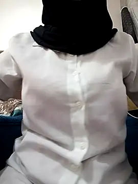 elif25 online show from October 28, 1:39 pm