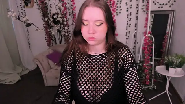 Snapshot of Selena_Muse chatting on September 21, 1:21 pm Selena Muse online show from September 21, 1:21 pm