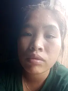 Luyen004 online show from October 3, 1:00 am