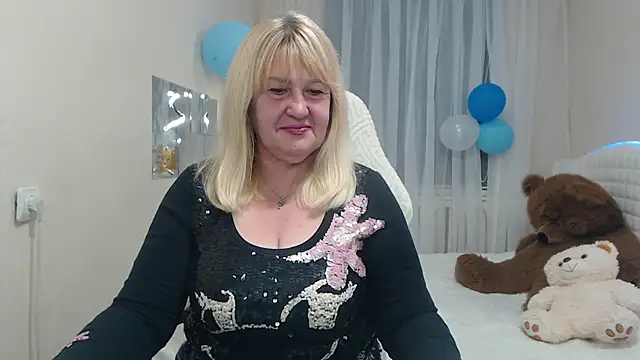 Snapshot of EmmaEllison chatting on September 27, 12:12 pm EmmaEllison online show from September 27, 12:12 pm