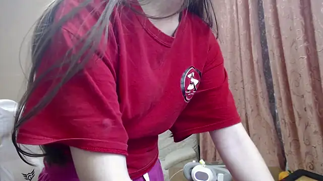 Snapshot of SharybbFace chatting on October 18, 3:48 pm SharybbFace online show from October 18, 3:48 pm