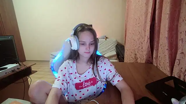 Snapshot of SharybbFace chatting on September 25, 4:06 pm SharybbFace online show from September 25, 4:06 pm