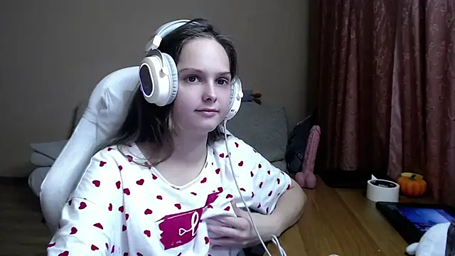 Snapshot of SharybbFace chatting on October 7, 3:38 pm SharybbFace online show from October 7, 3:38 pm