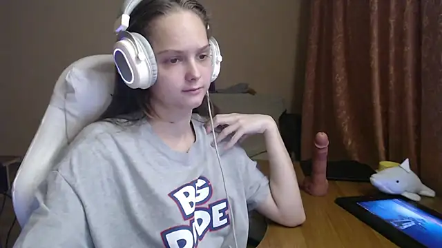 Snapshot of SharybbFace chatting on October 3, 5:18 pm SharybbFace online show from October 3, 5:18 pm