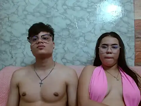 Snapshot of lisa_andruu chatting on October 5, 2:11 pm lisa andruu online show from October 5, 2:11 pm