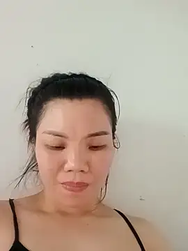 Nyla-a online show from September 24, 1:59 am