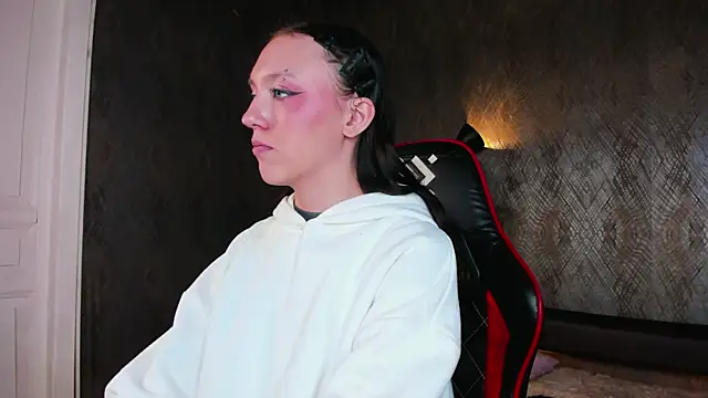 Snapshot of AdeliceLenoir chatting on October 3, 2:11 pm AdeliceLenoir online show from October 3, 2:11 pm