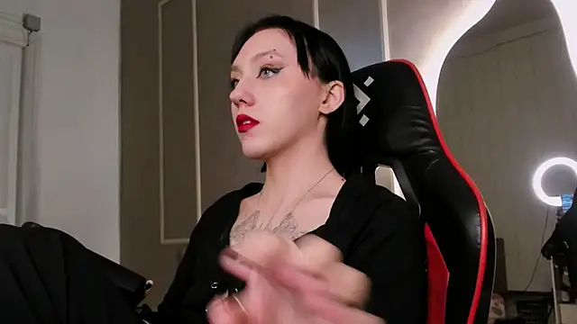 Snapshot of AdeliceLenoir chatting on October 12, 2:19 pm AdeliceLenoir online show from October 12, 2:19 pm