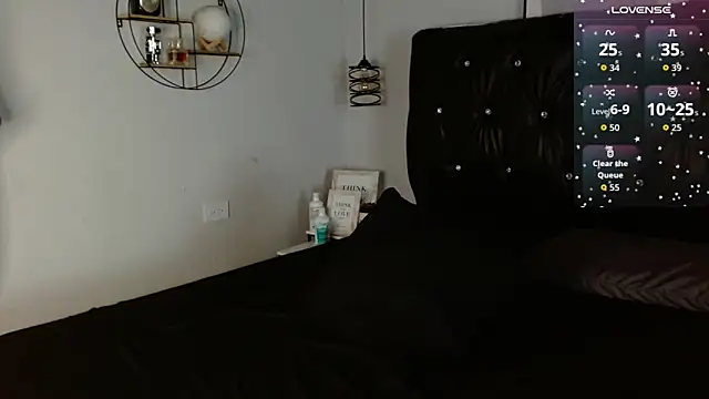 Snapshot of Antonella_RiosFG chatting on October 23, 7:53 pm Antonella RiosFG online show from October 23, 7:53 pm