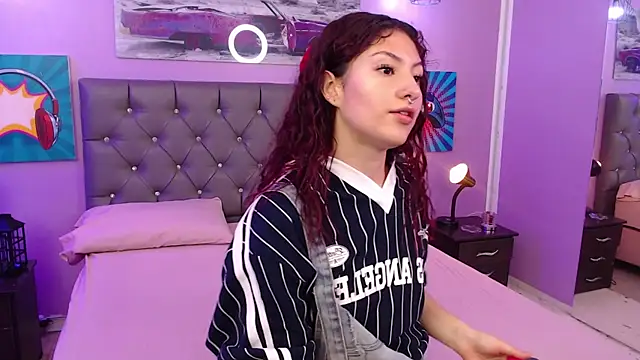 Snapshot of Sabriinaa_Foxx chatting on October 24, 12:34 pm Sabriinaa Foxx online show from October 24, 12:34 pm