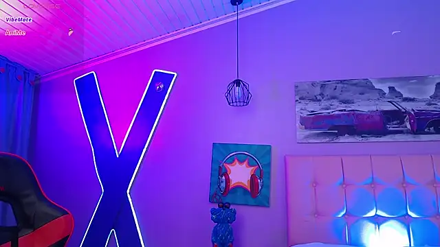 Snapshot of Sabriinaa_Foxx chatting on October 7, 12:20 pm Sabriinaa Foxx online show from October 7, 12:20 pm