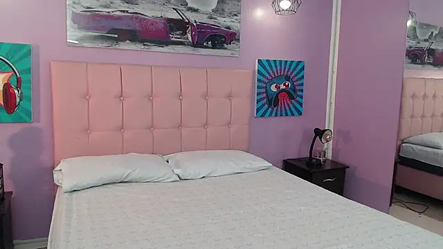 Snapshot of Sabriinaa_Foxx chatting on October 14, 1:57 pm Sabriinaa Foxx online show from October 14, 1:57 pm