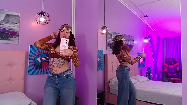 Snapshot of Sabriinaa_Foxx chatting on September 23, 1:09 pm Sabriinaa Foxx online show from September 23, 1:09 pm