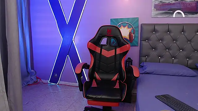 Snapshot of Sabriinaa_Foxx chatting on October 27, 12:22 pm Sabriinaa Foxx online show from October 27, 12:22 pm