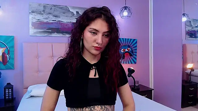 Snapshot of Sabriinaa_Foxx chatting on October 12, 2:25 am Sabriinaa Foxx online show from October 12, 2:25 am