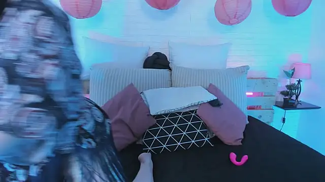 Jensen hill online show from September 23, 11:52 am