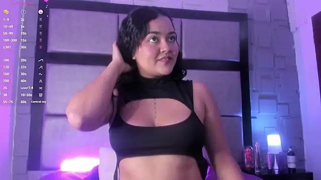 VioletteCourt online show from October 1, 6:35 pm