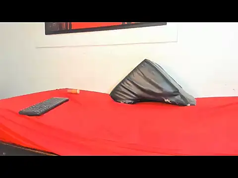 Snapshot of valeriapinkxx chatting on October 14, 9:17 pm valeriapinkxx online show from October 14, 9:17 pm