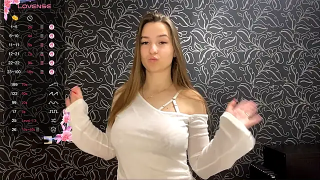 Snapshot of GemmaGunter chatting on October 24, 8:05 pm GemmaGunter online show from October 24, 8:05 pm