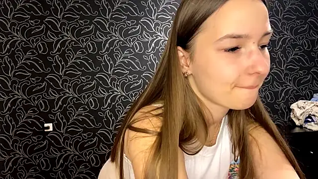 Snapshot of GemmaGunter chatting on September 27, 8:16 pm GemmaGunter online show from September 27, 8:16 pm