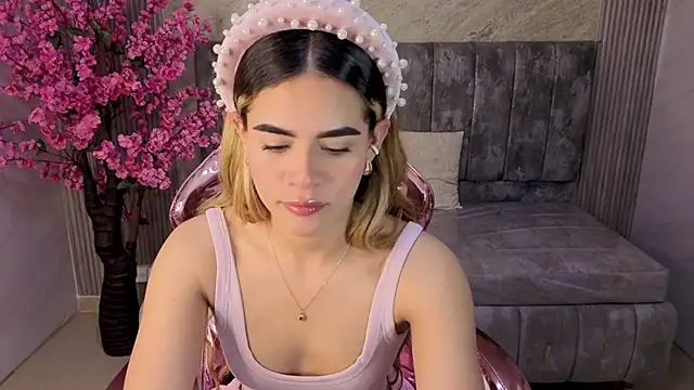 lilith4 s online show from October 21, 3:10 am