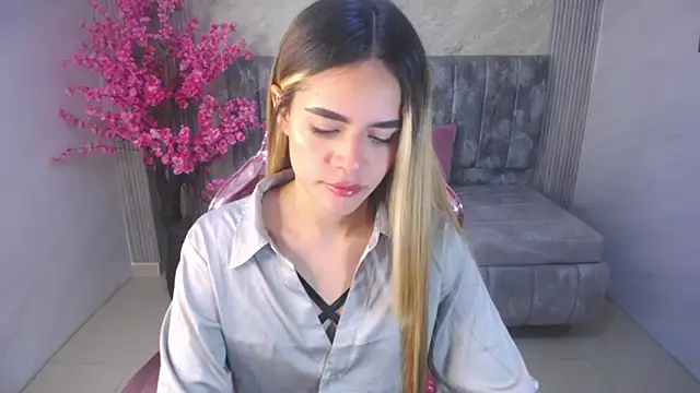 lilith4 s online show from October 6, 8:13 pm