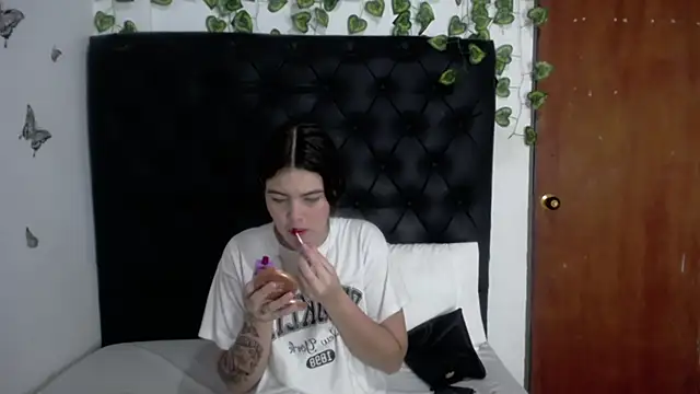 isabel 09 online show from April 8, 12:29 pm