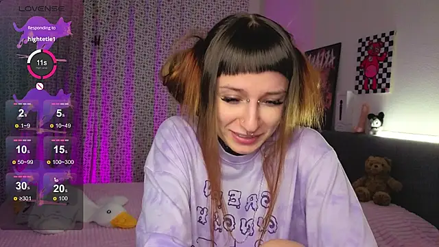 LilithPoison online show from November 6, 6:25 pm