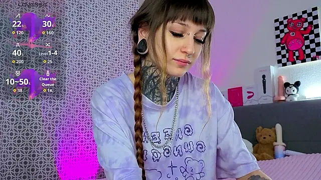 LilithPoison online show from February 6, 6:22 pm