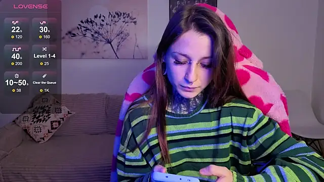 LilithPoison online show from October 5, 6:24 pm