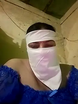 Snapshot of Love-890 chatting on October 18, 5:04 pm Love-890 online show from October 18, 5:04 pm