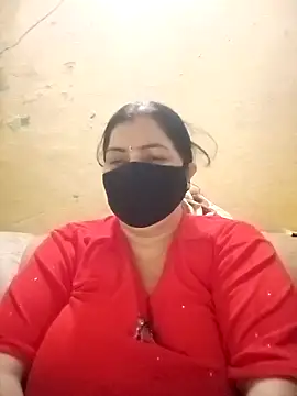 Snapshot of Love-890 chatting on October 2, 2:00 pm Love-890 online show from October 2, 2:00 pm