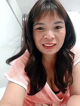 Snapshot of Livelulu chatting on October 17, 2:20 pm Livelulu online show from October 17, 2:20 pm