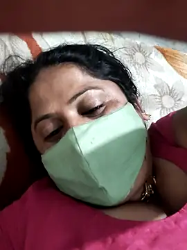 Snapshot of Mmm143 chatting on October 23, 6:03 pm Mmm143 online show from October 23, 6:03 pm