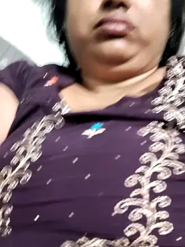 Snapshot of Mmm143 chatting on October 1, 1:54 am Mmm143 online show from October 1, 1:54 am