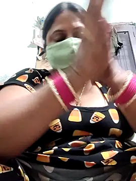 Snapshot of Mmm143 chatting on October 17, 7:28 pm Mmm143 online show from October 17, 7:28 pm