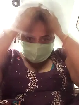 Snapshot of Mmm143 chatting on September 24, 9:14 pm Mmm143 online show from September 24, 9:14 pm