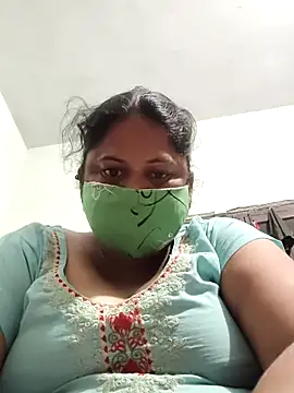 Snapshot of Mmm143 chatting on October 29, 7:49 pm Mmm143 online show from October 29, 7:49 pm