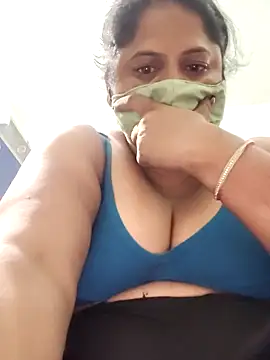 Snapshot of Mmm143 chatting on September 23, 9:13 pm Mmm143 online show from September 23, 9:13 pm