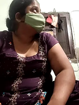 Snapshot of Mmm143 chatting on October 7, 4:00 pm Mmm143 online show from October 7, 4:00 pm