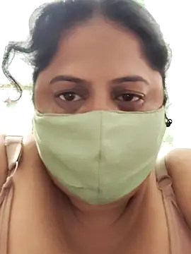 Snapshot of Mmm143 chatting on October 19, 8:55 pm Mmm143 online show from October 19, 8:55 pm