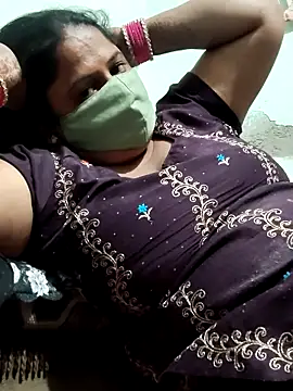 Snapshot of Mmm143 chatting on October 21, 4:55 pm Mmm143 online show from October 21, 4:55 pm