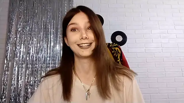 StarlightVeil online show from September 14, 4:05 pm
