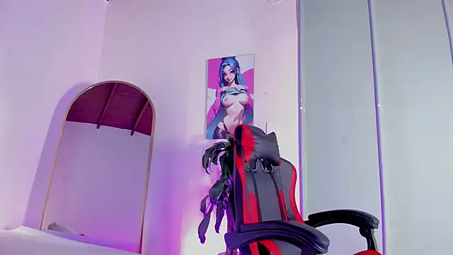 Hayley  Roberts online show from September 22, 7:23 pm