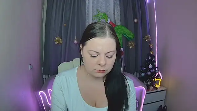 BritneyRaine online show from December 19, 11:46 am